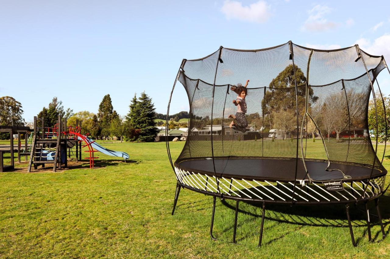 Parklands Motorlodge & Holiday Park Туранги Екстериор снимка