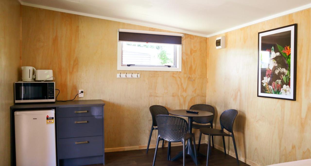 Parklands Motorlodge & Holiday Park Туранги Екстериор снимка
