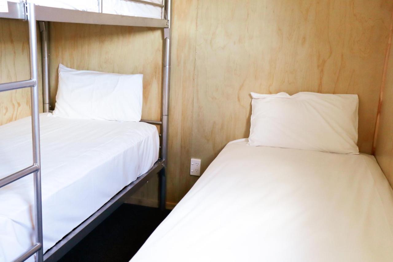 Parklands Motorlodge & Holiday Park Туранги Екстериор снимка