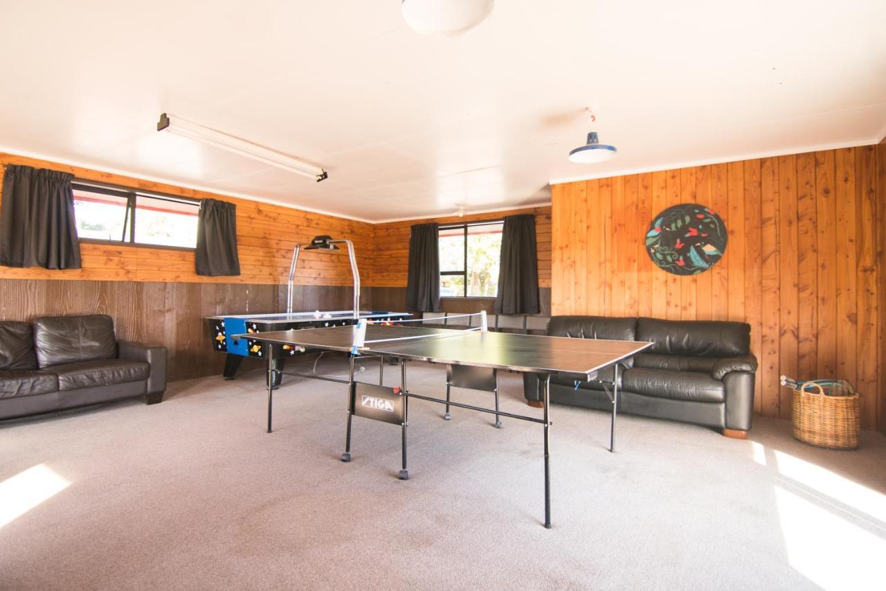 Parklands Motorlodge & Holiday Park Туранги Екстериор снимка